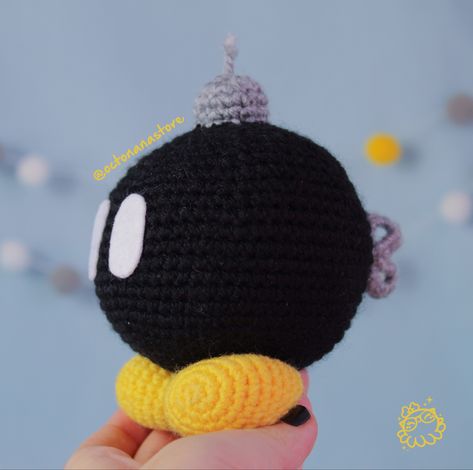 The universe of Super Mario has the cutest side characters! Bob-omb, Shy guys,  Cheep Cheeps.. I love them so much ✨What’s your favorite Super Mario character? Shy Guy Crochet, Mario Shy Guy, Crochet Mario, Shy Guy, I Love Them So Much, Yarn Projects, Mario Bros, Super Mario, The Universe