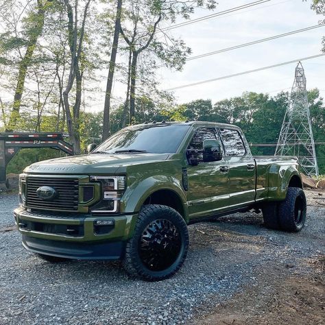 Nothing quite like a good #dually #F250 F350 Dually Lifted, Old Dually Trucks, Ford F350 Super Duty Dually, F450 Dually, Ford Dually, F350 Dually, Ford Super Duty Trucks, Welding Rigs, Custom Truck Beds