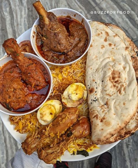 Indian Food Pics, Food Cravings Aesthetic Indian, Indian Food Astethic, Indian Food Pics Aesthetic, Indian Food, Street Food Indian Aesthetic, Variety Food, Indian Food Photography, Food Vids