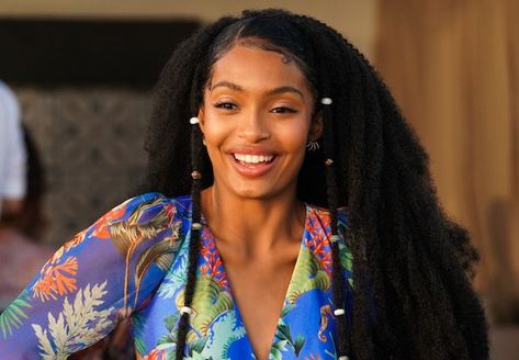 Yara Shahidi Hairstyles Grown Ish, Zoey Grownish, Grown Ish Hairstyles, Grownish Hairstyles, Yara Shahidi Hairstyles, Yara Shahidi Style, Angelina Jolie Makeup, Grown Ish, Yara Shahidi