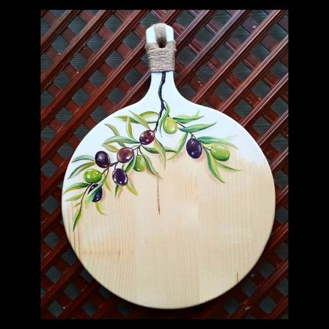 Painted Charcuterie Board Ideas, Painted Charcuterie Board, Olive Painting, Paddle Decor, Painting Flowers Tutorial, Wood Plate, Painted Plates, Painted Boards, Pottery Techniques