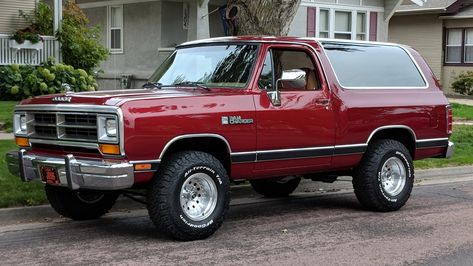 Auction Lot S95, Kansas City, MO 2018. Dodge Pickup Trucks, Old Dodge Trucks, Dodge Ramcharger, Dodge Pickup, Dodge Trucks Ram, Classic Pickup Trucks, Power Wagon, Dodge Chrysler, Dodge Trucks