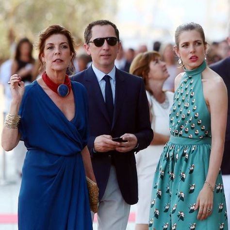 Gad Elmaleh "inadapté" pour Monaco : il revient sur son couple avec Charlotte Casiraghi Charlotte Casiraghi, Princess Caroline, Monaco, Bridesmaid Dresses, Actresses, Wedding Dress, On Instagram, Instagram