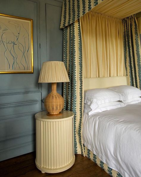 Soane Britain on Instagram: “A Soane bedroom with The Drum Tambour Cabinet, Rattan Bottle Lamp and Osmunda Frond linen. Artwork by @albahodsoll #rattanfurniture…” Linen Artwork, Tambour Cabinet, Remodel Checklist, Interior Industrial, Soane Britain, Decor Hallway, Interior Layout, Interior Contemporary, Interior Colors