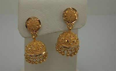 55 Beautiful Gold jhumka earring designs || Tips on Jhumka shopping | Bling Sparkle Zumka Earrings, Jhumka Design, Gold Earrings Indian, Gold Jhumka Earrings, Gold Earrings Models, Gold Earrings Wedding, Gold Jewelry Sets, Gold Wedding Jewelry, Gold Bride Jewelry