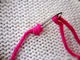 How to make a french knot Daisy Youtube, Colonial Knot, Knots Embroidery, Bullion Knot, Knot Stitch, Knot Embroidery, Stem Stitch, French Knot Stitch, Daisy Stitch