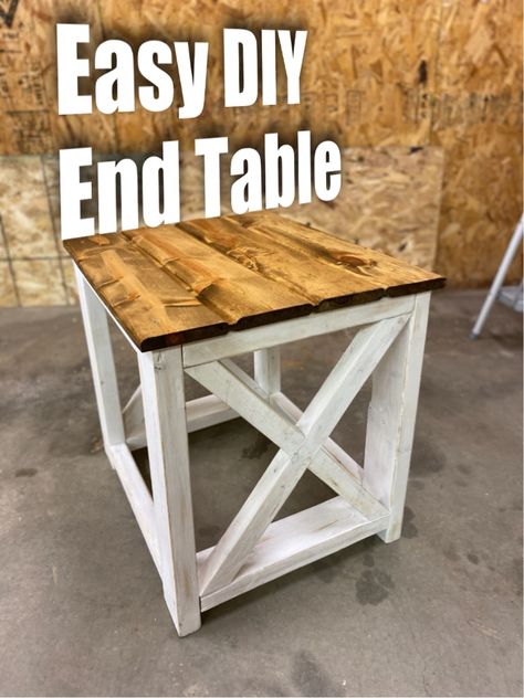 Wood End Tables Diy, Dyi End Tables, Diy Farmhouse End Table, End Table Diy, Diy End Table, Diy Coffee Table Plans, Diy Rustic Farmhouse, Rustic End Table, Farmhouse End Table