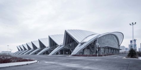 Hohohot East Coach Hub Terminal / CSADI A2 Studio | ArchDaily Space Frame Architecture Design, Space Frame Architecture, Form Generation, Train Station Architecture, Apartments Exterior, Arch Architecture, Airport Design, Architecture Sketchbook, Mosque Architecture