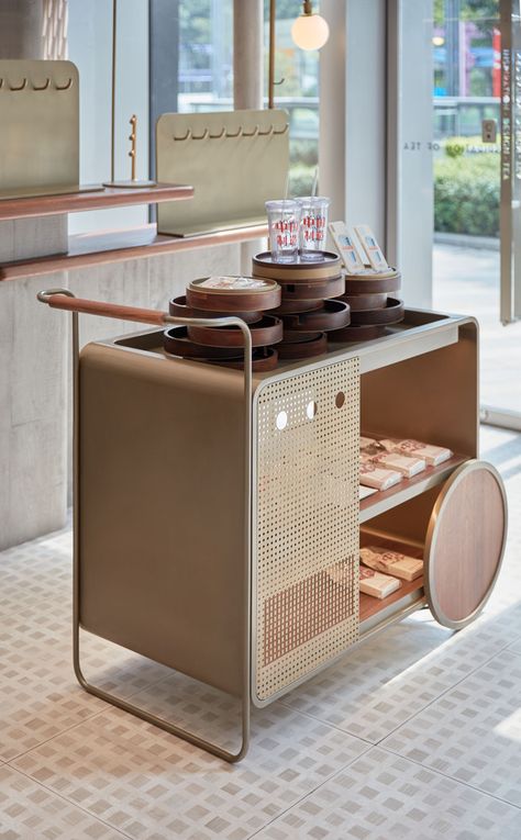 Gallery of HEYTEA LAB Guangzhou / Leaping Creative - 24 Food Trolley, Mobile Cart, Casa Cook, Bar Trolley, Architecture Restaurant, Coffee Carts, Furniture Details, Hotel Lobby, Bar Cabinet