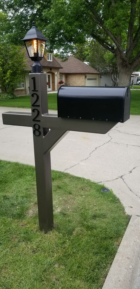 Mailbox Post With Solar Light, Steel Mailbox Post Ideas, Welded Mailbox Ideas, Metal Mailbox Post Ideas, Metal Mailbox Ideas, Metal Mailbox Post, Mailbox Holder, Mailbox Diy, Rustic Mailboxes