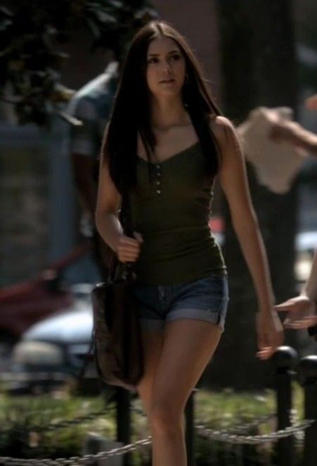 Elana Vampire Diaries Outfit, Elena Outfits Tvd, Elena Gilbert Fall Outfits, Elena Gilbert Pajamas, Elena Gilbert Outfits Summer, Elena Gilbert Summer Outfits, Elena Gilbert Outfit, Elena Gilbert Outfits, Movie Fashion Outfits