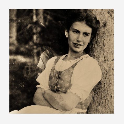 Anna Freud ▪︎☆▪︎ 1914 Anna Freud, Truth Seeker, Petersburg Russia, Red Hair