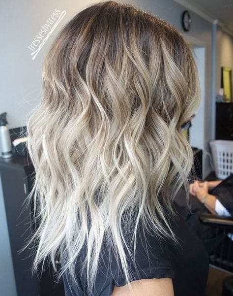 #20: Blonde Ombre Waves If you are a brunette who wants to try a low-maintenance blonde, try this gorgeous bronde balayage ombre. Get the best from the most pop Blond Închis, Brown To Blonde Ombre, Bronde Balayage, Ombre Hair Blonde, Platinum Hair, Ombré Hair, Balayage Hair Blonde, Hair Styles 2017, Platinum Blonde Hair