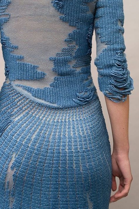 Knit Art, Design Textile, Knitwear Fashion, Sweater Knitting Patterns, Knitwear Design, Wool Dress, Knit Fashion, Mode Inspiration, Knitting Inspiration