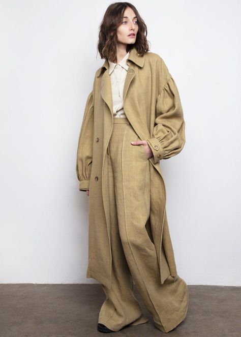 PUKAPUKA TRENCH COAT BY LOULOU STUDIO- NATURAL Linen Coats Women, Oversized Trench Coat, Trench Coat Outfit, Loulou Studio, Linen Coat, Trench Coat Style, Fairy Clothes, The Frankie Shop, Frankie Shop