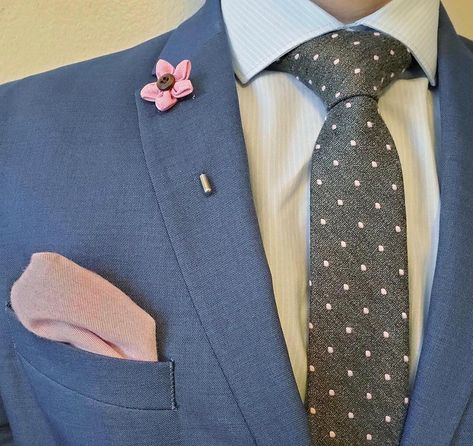 Art of The Gentleman on Instagram: “Yep, that’s pink polka dots on that tie! 🤓 - would you don this fit? Let us know in the comments! #polkadots” Royal Blue Tie, Pink Pocket Square, Navy Blue Suit, Dapper Day, Grey Tie, The Gentleman, Blue Tweed, Tweed Suits, 50 Shades Of Grey