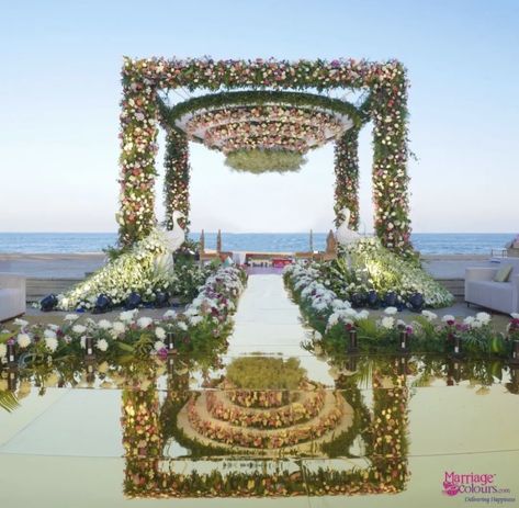 Wedding Stage Decor, Flower Garland Wedding, Wedding Decor Photos, Indian Wedding Video, Wedding Stage Design, Mandap Decor, Desi Wedding Decor, Marriage Decoration, Wedding Planning Decor