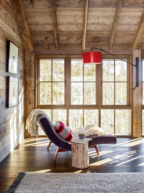 Tour a warm and inviting ski chalet nestled in Montana's snowy peaks Kylee Shintaffer, Rustic Entry, Montana Vacation, City Gallery, Ski House, Custom Sectional, Ski Chalet, Bunk Room, Cabin Fever