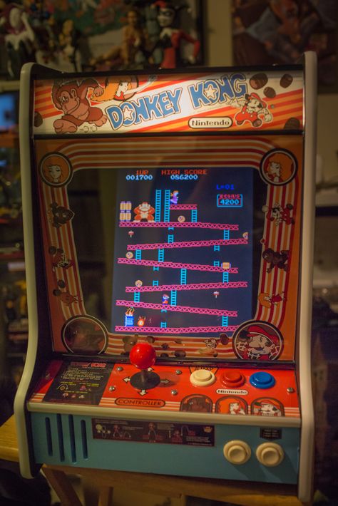 Donkey Kong Game Retro, Old Arcade Machines, Retro Arcade Game Machine, Mini Arcade Games, Donkey Kong Aesthetic, Vintage Arcade Machine, Retro Arcade Aesthetic, 80s Arcade Aesthetic, Donkey Kong Arcade Machine