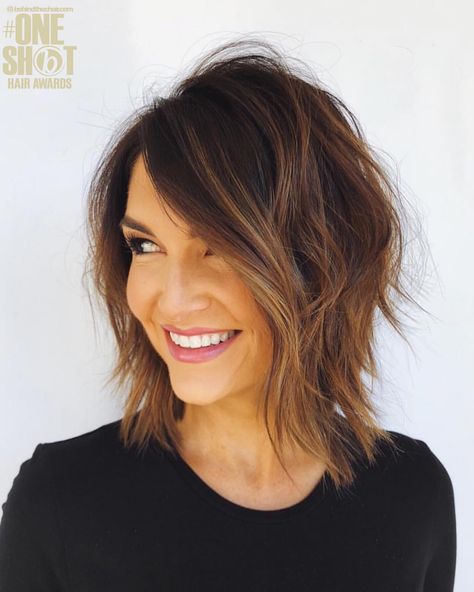 Shaggy Bob 2019 Modern Shag Haircut, Shaggy Haircuts, Messy Short Hair, Short Layered Haircuts, Hair Color For Women, Shag Haircut, Haircut For Thick Hair, Short Hair With Layers, Short Hairstyles For Women