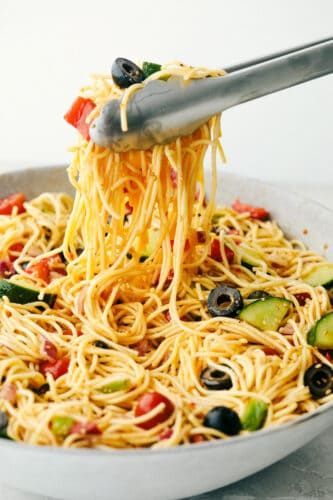 California Spaghetti Salad Pasta Salad With Olive Oil, California Spaghetti Salad Recipe, California Spaghetti Salad, California Spaghetti, Salad With Olive Oil, California Salad, Spaghetti Pasta Salad, Salad Appetizer Cups, Spaghetti Salad