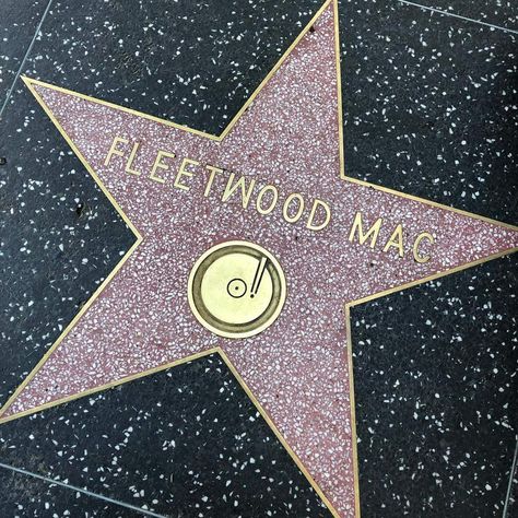 Fleet Wood Mac Album Covers, I Love Fleetwood Mac, Fleet Wood Mac Aesthetic, Fleetwood Mac Album Covers, Fleetwood Mac Widget, Fleetwood Mac Phone Wallpaper, Silver Springs Fleetwood Mac Aesthetic, Fleetwood Mac Pfp, 70s Music Aesthetic