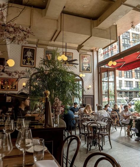 Italian Cafe Interior, Bistro Interior, Italian Kitchen Decor, Rustic Cafe, Italian Cafe, Cozy Coffee Shop, Wooden Mirror Frame, Rustic Restaurant, When Harry Met Sally