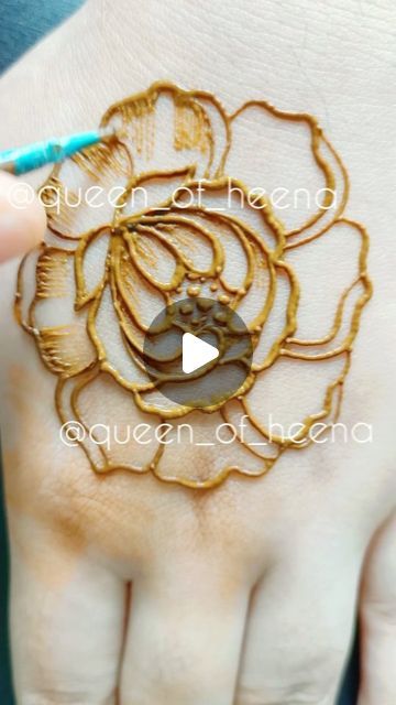 Mehndi Flower Designs, Flowers Mehndi Design, Flower Mehndi Designs, Flower Mehndi, Mehndi Flower, Mehndi Designs Bridal Hands, Flower Henna, Best Mehndi, Trending Songs