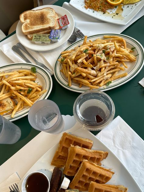 Los Angeles West Hollywood Diner Aesthetic Vintage Wallpaper Green Jade Green Brunch Vibes Waffles Fries Coffee Latte Cold Brew Cafe Waffles Fries, Brunch Vibes, Diner Aesthetic, Date With Friends, Waffle Fries, Wallpaper Green, Coffee Latte, Random Pics, Green Jade