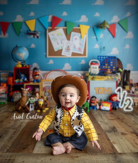 Toy story 1/2 session


#rgvtexas #oneyearbaby  #956kidsphotographer  #rgvphotographer  #rgvchildrenphotographer  #photography #rgvbabysession  #956rgv #firstbirthday  #mcallentxphotography #rgv  #alamotxphotography  #familyphotographer  #missiontxphotography  #edinburgtx  #sanjuantxphotography  #hidalgocounty #texasrgv  #cakesmashsession #956valley  #firstbirthdaysession  #cakesmash #smashcake  #newbornphotographer  #riograndevalleytexas Toy Story First Birthday Photoshoot, Toy Story Cake Smash, Toy Story First Birthday, Rio Grande Valley Texas, First Birthday Photoshoot, Toy Story Cakes, Smash Cake, Animal Birthday, Birthday Photoshoot