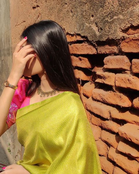 Sharee Photography Poses, Saree Hide Face Poses, Aesthetic Saree Poses At Home, Saree Poses, Self Portrait Poses, Creative Portrait Photography, Portrait Photography Poses, Photo Poses For Couples, Indian Aesthetic