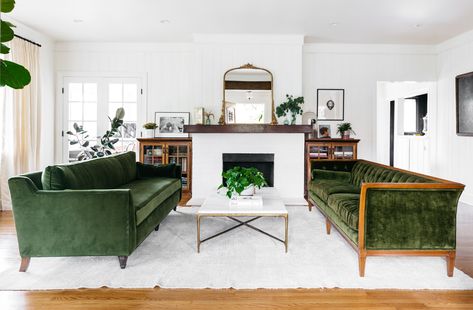 This weeks Inspired Interiors home tour is a 1920s Tudor in the Hollywood Hills. Historic charm intact, it is comfortably stylish. Simple Bed Designs, Velvet Living Room, Tudor Style Homes, Tudor House, Simple Room, Tudor Style, Shared Bedrooms, Shared Rooms, House Tour