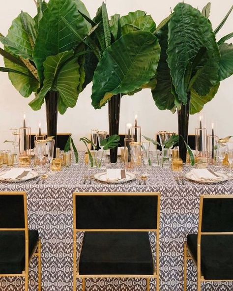 Tablecloth Inspiration, Bohemian Chic Wedding, Boho Reception, Wedding Reception Decor Ideas, Reception Decorations Wedding, Tropical Wedding Reception, Reception Decor Ideas, Decorations Wedding Reception, Green Tablescape