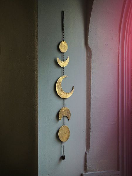 diy metal moon phases wall hanging Bohemian Living, Bohol, Bohemian Living Room, Diy Garland, Boho Dekor, Decor Minimalist, Boho Home, Dream Catchers, Bohemian Home