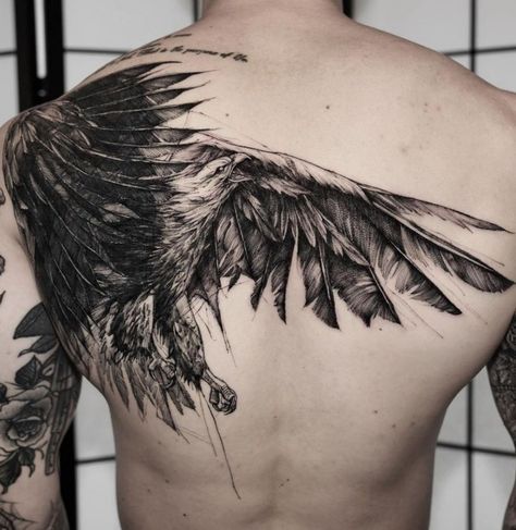 Black Eagle Tattoo on Back - Best Tattoo Ideas Gallery Ribcage Tattoo Men, Male Shoulder Tattoo, An Eagle Tattoo, Viking Sleeve, Tattoo Rug, Male Tattoos, Backpiece Tattoo, Sketch Style Tattoos, Imperial Eagle