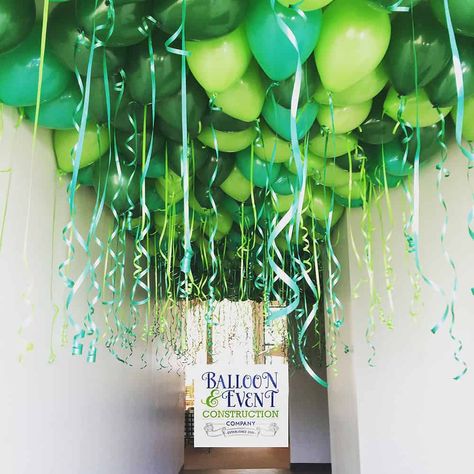 Ceiling Balloons Gallery - Balloons and Events Ceiling Balloons, Balloon Ceiling, Green Balloon, Balloon Design, Green Ribbon, Construction Company, St Patricks Day, St Patrick, Balloons