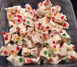 Nougat Recipe, Nougat Candy, Candy Recipes Homemade, Christmas Candy Recipes, Chewy Candy, Homemade Candies, Mini Marshmallows, Egg Whites, White Chocolate Chips