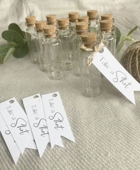 Diy Crafts Wedding, Wedding Favours Bottles, Mini Glass Jars, Glass Bottles With Corks, Mini Glass Bottles, Mini Bottle, Etsy Wedding Favors, Miniature Bottles, Take A Shot