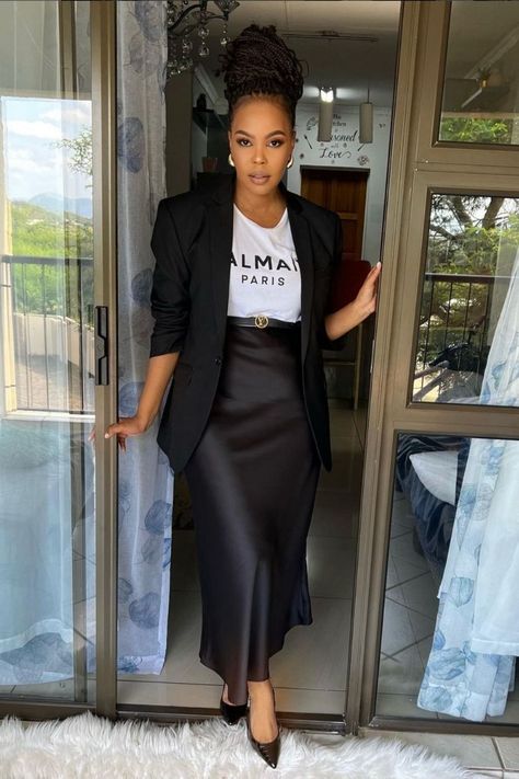 Black Women Fashion Classy Chic, Feminine Attire, Satin Skirt Outfit, Fashionable Work Outfit, Modest Outfit, Stylish Work Attire, Satin Blazer, Effortlessly Chic Outfits, Classy Casual Outfits