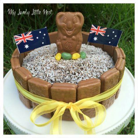 Australia Day Cake ... lamington cake, Tim Tams and Caramello Koala! Australia Cake, Australian Party, Australia Day Celebrations, Tim Tams, Australia Party, Cake Stall, Aussie Food, Aussie Christmas, Store Bought Cake