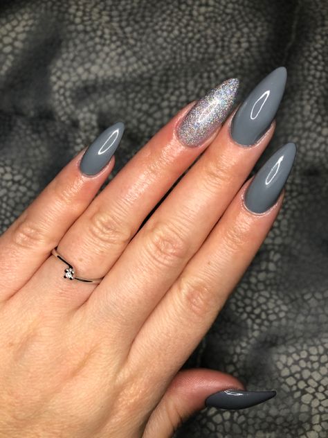 Greynails Ideas, Smokey Gray Nails, Gray And Glitter Nails, Grey Blue Nails Designs, Acrylic Nail Designs Gray, Blue Grey Nails Design, Bluish Gray Nails, Grey And Glitter Nails, Dark Grey Nail Ideas