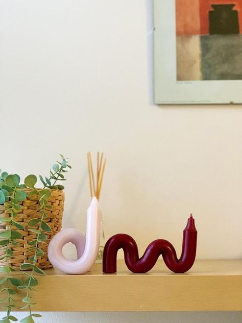 Bendy Candles Wiggly Candles, Twisted Candles Aesthetic, Bendy Candles Aesthetic, Wavy Candles, Bendy Candle, Candle Board, Bendy Candles, Twisted Candles, Seashell Candles