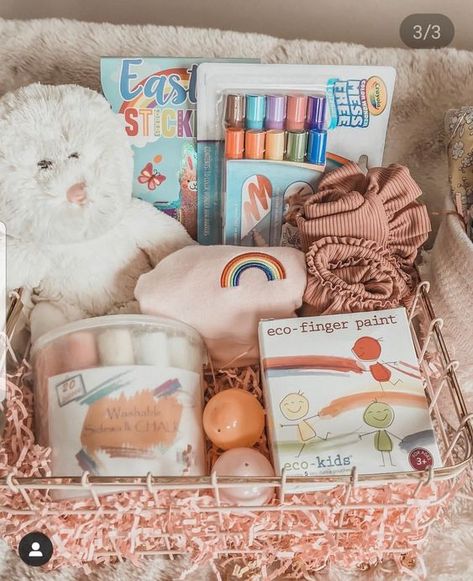 Easter Basket Ideas for Little Girls Baby Easter Basket, Easter Crafts For Toddlers, Girl Gift Baskets, Girls Easter Basket, Kids Baskets, Holiday Baskets, Birthday Basket, Easter Basket Ideas, Kids Easter Basket