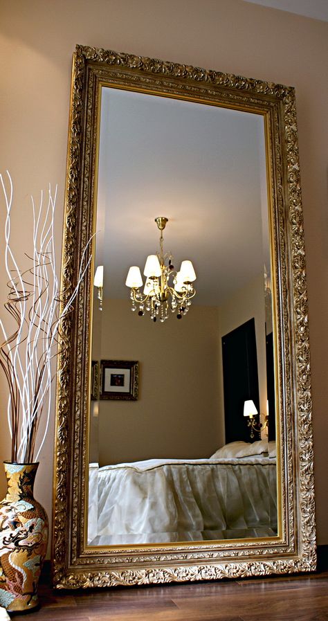 Aesthetic Mirror Bedroom, Large Mirrors In Living Room, Large Mirror In Bedroom, Gold Mirror Living Room, Decoration Hall, Mirror Bedroom Decor, Castle House Design, Bedroom Deco, Casa Vintage