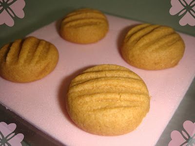 Peanut Butter Sandies - Maya Kitchenette Peanut Butter Sandies, Butter Recipes, Unsaturated Fats, Peanut Butter Recipes, Melt In Your Mouth, Cookie Sheet, Saturated Fat, Sweet Tooth, Peanut Butter