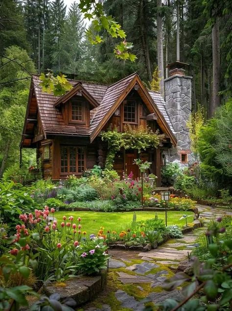 Hillside Cabin, Forest Landscaping, Forest Houses, Cabin Rustic, Log Cabin Rustic, Cozy Cabins, Animal Images, House Gardens, Lake Living