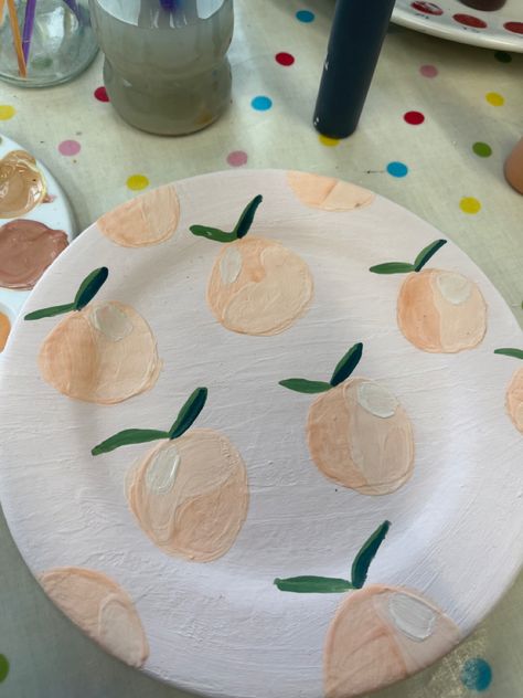 peach plate pottery painting Peach Pottery Painting, Plate Pottery Painting, Ceramic Painting Ideas Plates, Platters Ideas, Clay Cafe, Peach Bowl, Ceramic Cafe, Painting Pottery, Plate Pottery