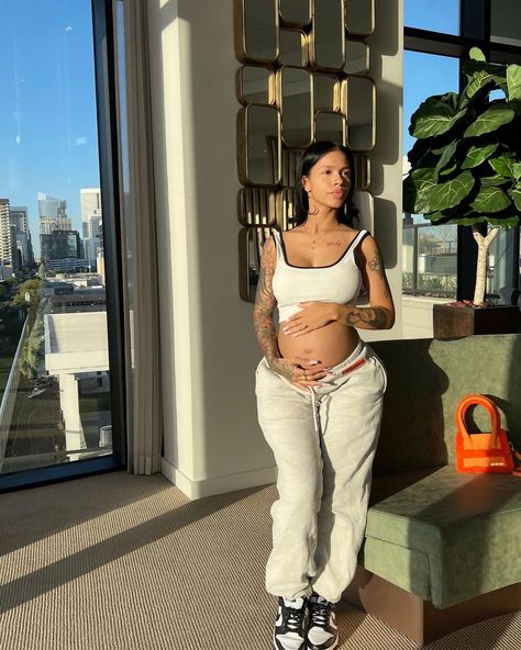 Cardi B Pregnant, Deja Hiott, Pregnancy Fits, Neck Tattoos Women, Pretty Pregnant, Cardi B, Neck Tattoo, Baby Fever, Baby Stuff