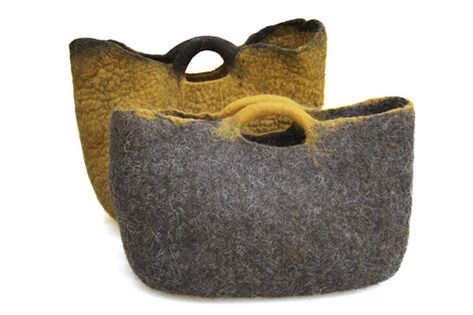 Irit Dulman, Felted Nest, Tovad Ull, Felted Bags, Felted Bag, Felt Bags, Felt Yarn, Felted Handbags, Wet Felt