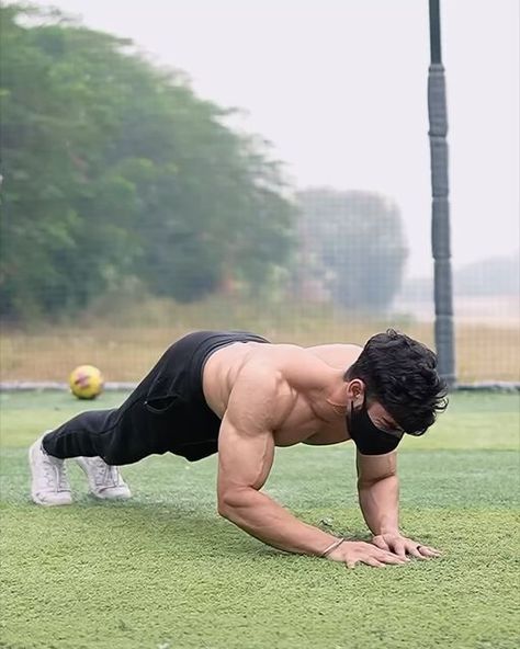 Push Up Workout Men, Pushups Aesthetic, Push Ups Aesthetic, Push Up Aesthetic, Calisthenics Workouts, Workout Aesthetics, 2024 Moodboard, Push Up Workout, Push Up Challenge